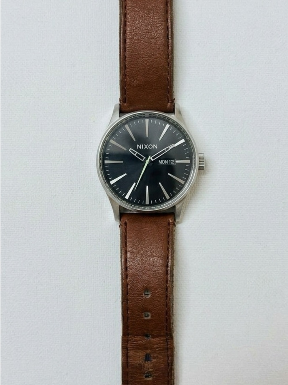 Vintage well worn Nixon Sentry black/green 42mm watch in great working condition